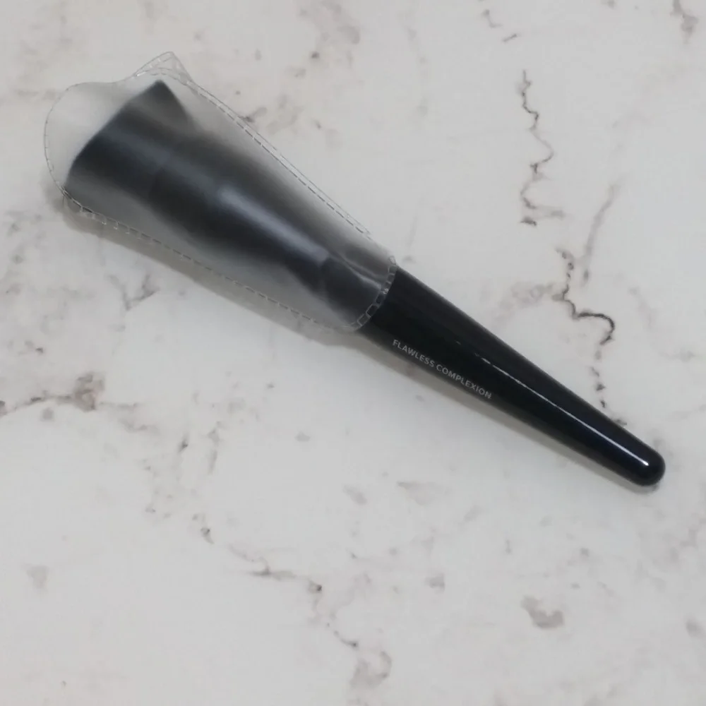 It Cosmetics for Ulta Flawless Complexion Brush